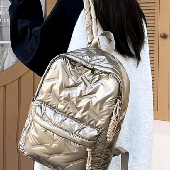 Waterproof Women’s Backpack – Lightweight & Stylish‎ for School, Work, or Travel - Picture 1 of 3